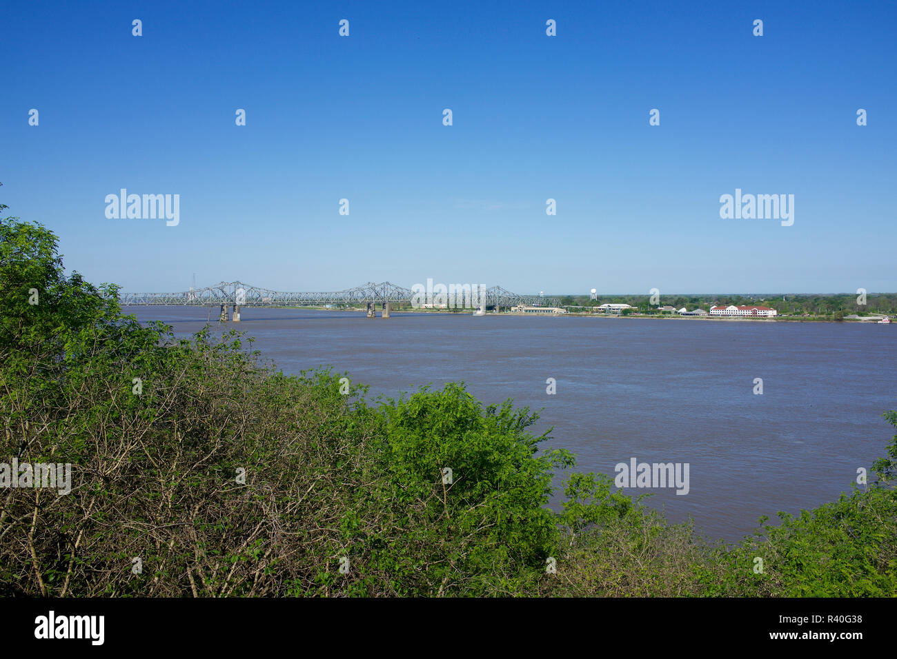 Usa, Mississippi, Natchez. Louisiana auf der gegenüberliegenden Seite Stockfoto