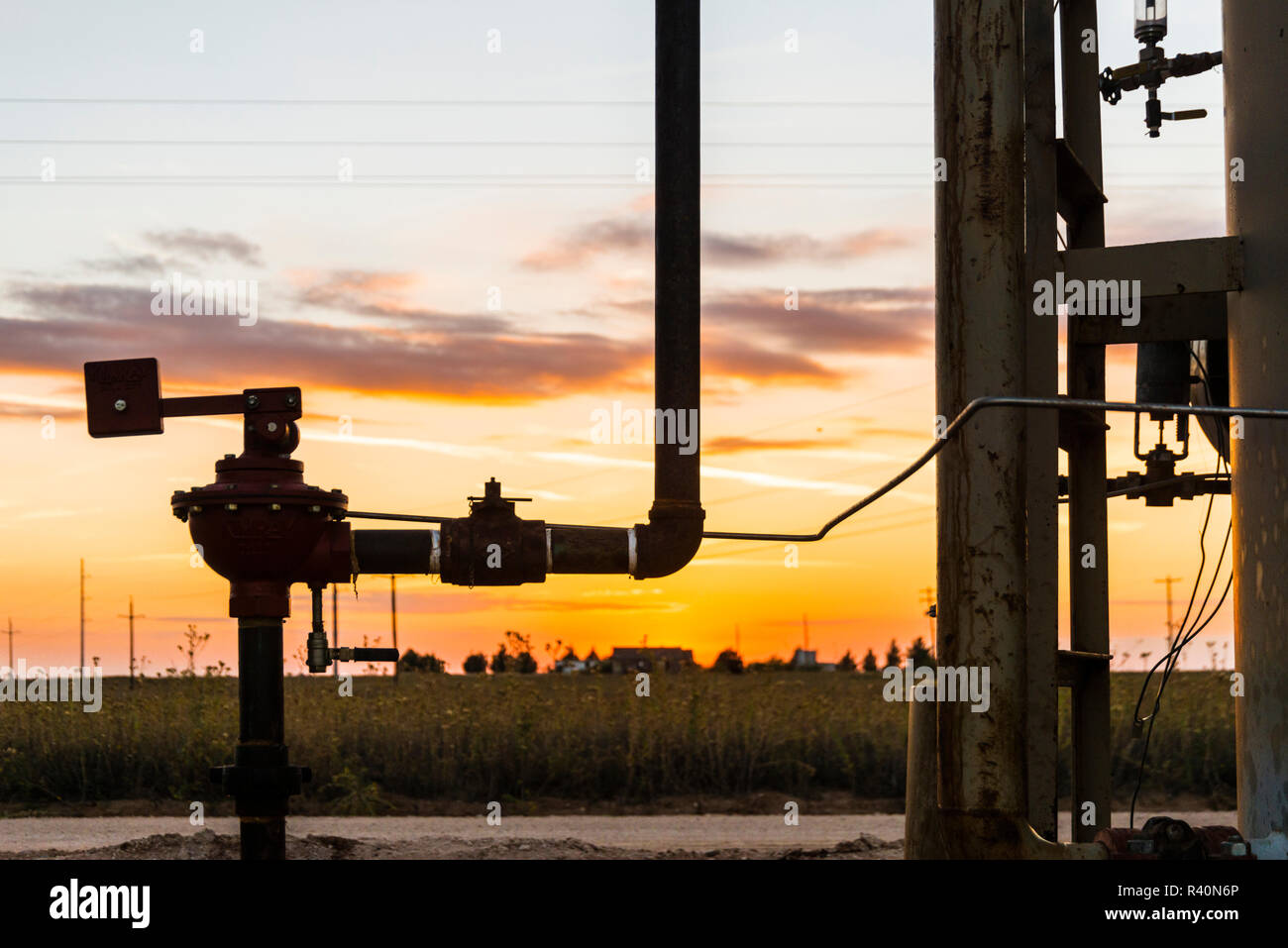 USA, Texas. Stanton, Heizelement treaters, die Trennung von Öl und Wasser und werden später durch Lkw abgeholt werden. Stockfoto
