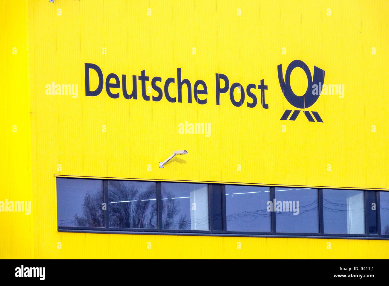 Deutsche Post Logo, Vertriebszentrum, Post Berlin Deutschland Stockfoto