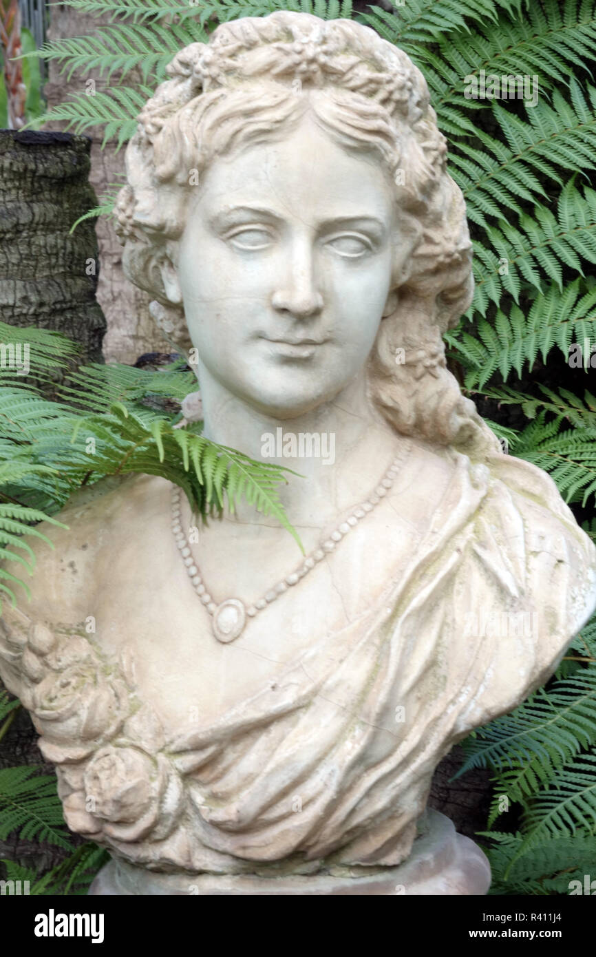 Spanien Elche, Büste von Kaiserin Elisabeth von Österreich, der den Spitznamen von Issi', Huerto del Heilung, Botanischer Garten Stockfoto