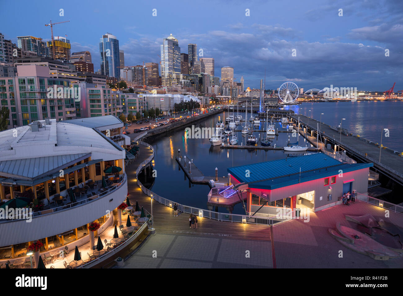 USA, Washington State, King County, Downtown Seattle, vom Pier 61 Übersicht. Stockfoto