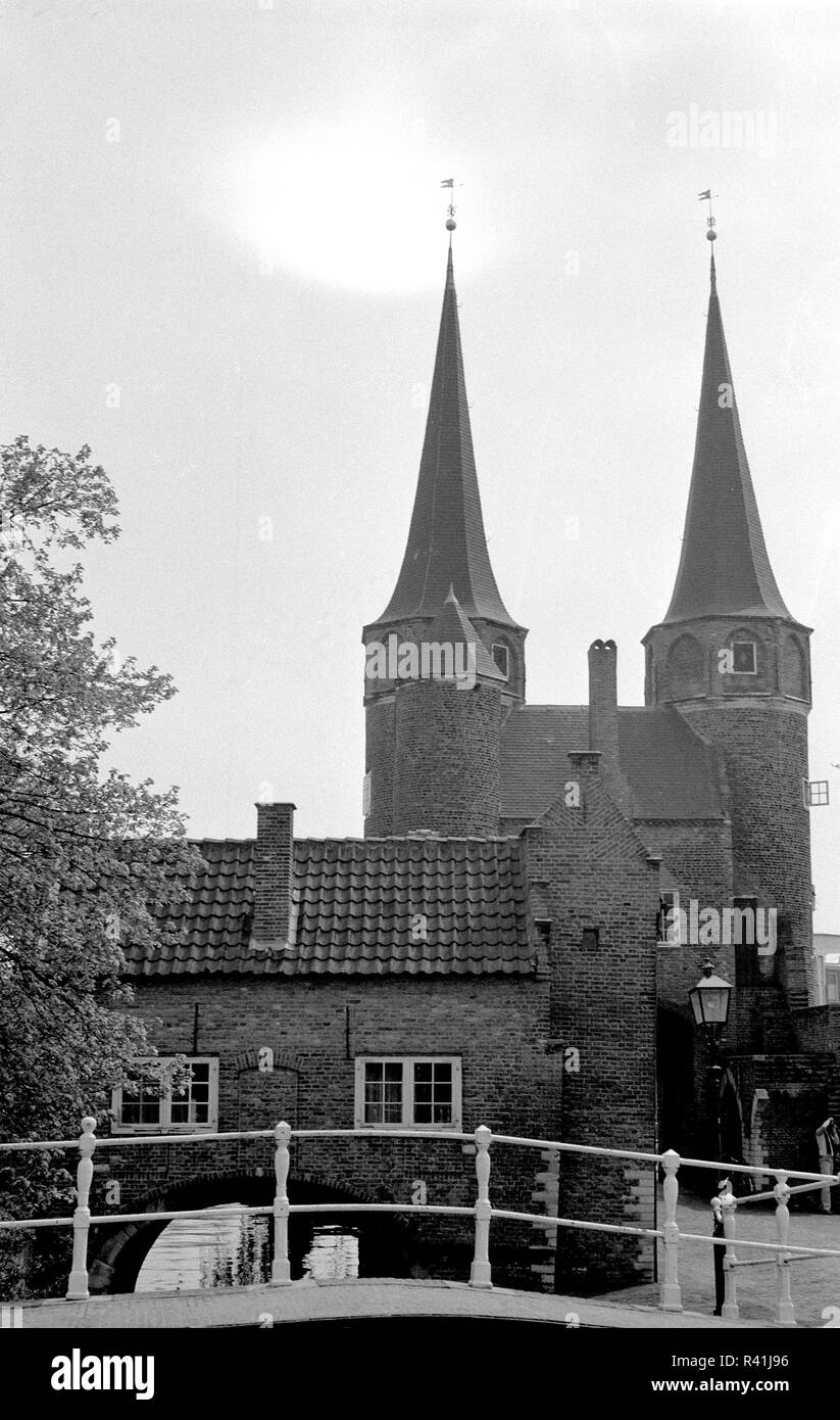 Stadtbild von Delft in Schwarz und Weiß Stockfoto