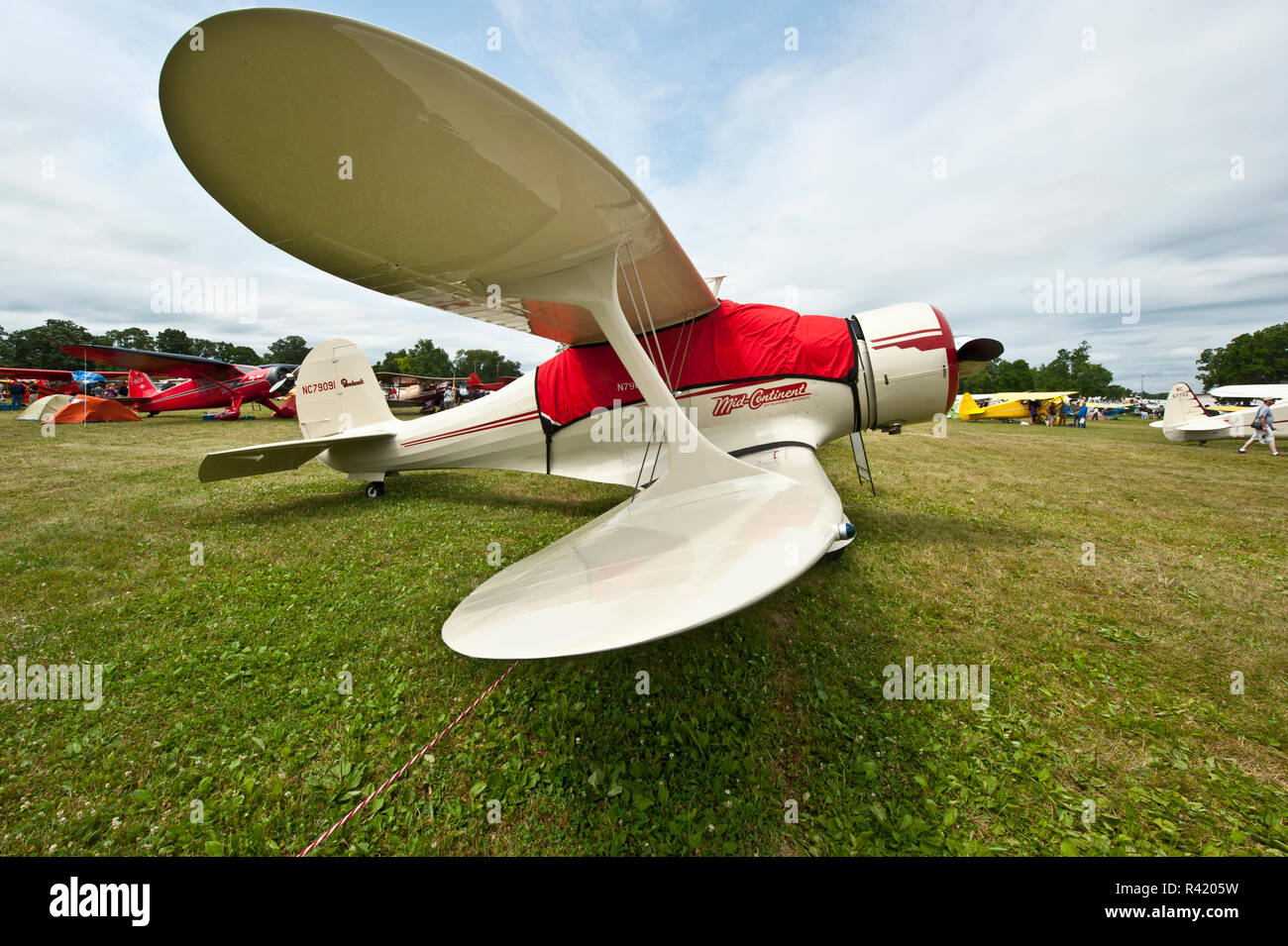 USA, Wisconsin, Oshkosh, AirVenture 2016, Oldtimer, 1941 Buche Modell 17 GB-2/D 17 S-staggerwing Doppeldecker Stockfoto