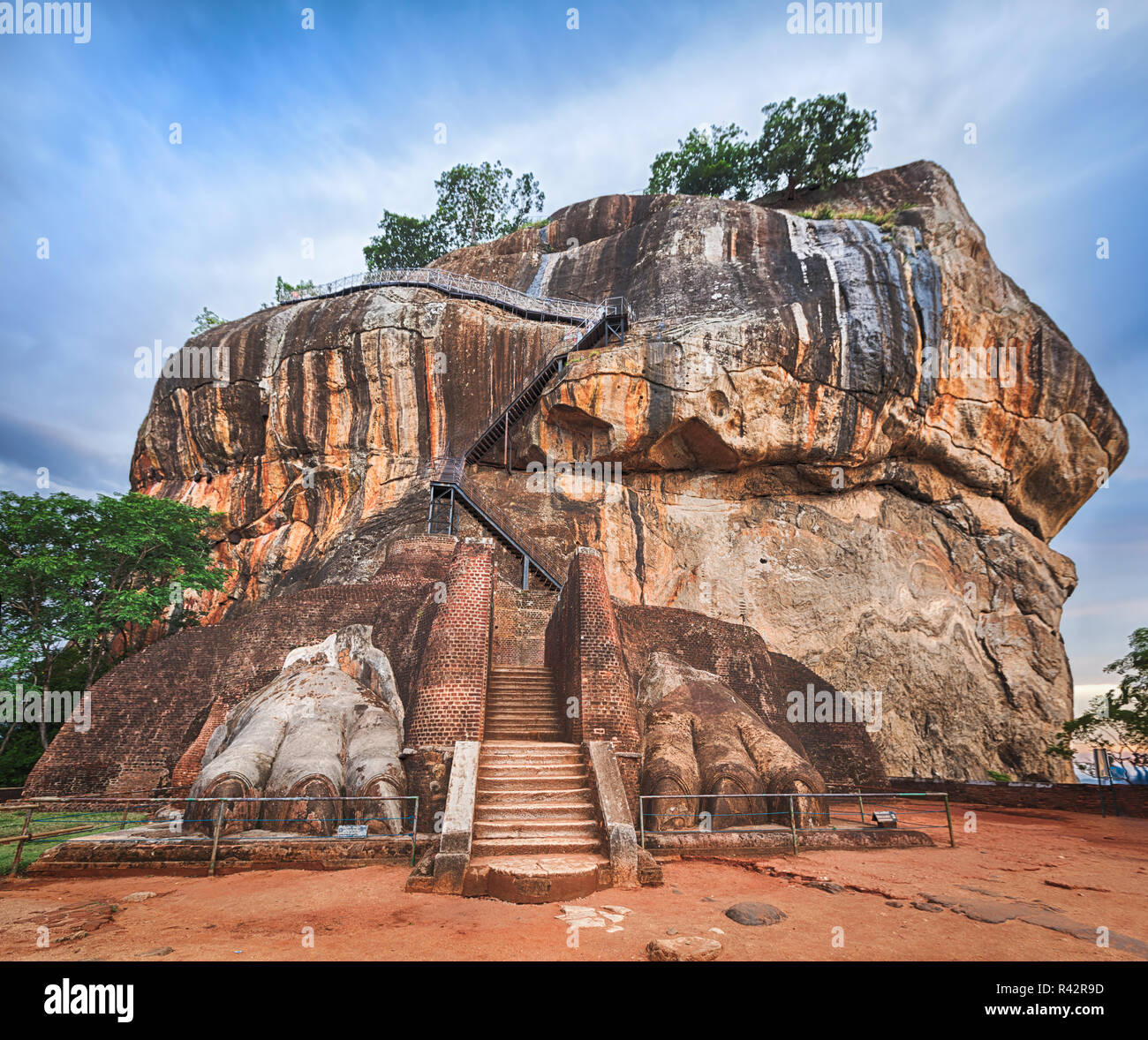 Sigiriya-Felsen. Panorama Stockfoto