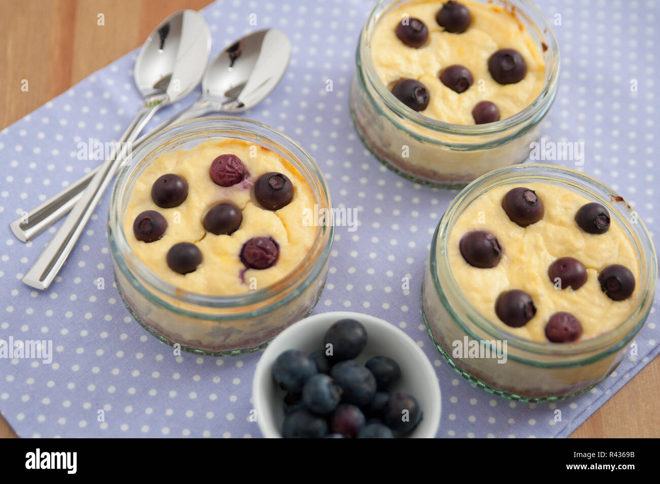 Kleinigkeit Mini Dessert im Glas Stockfoto