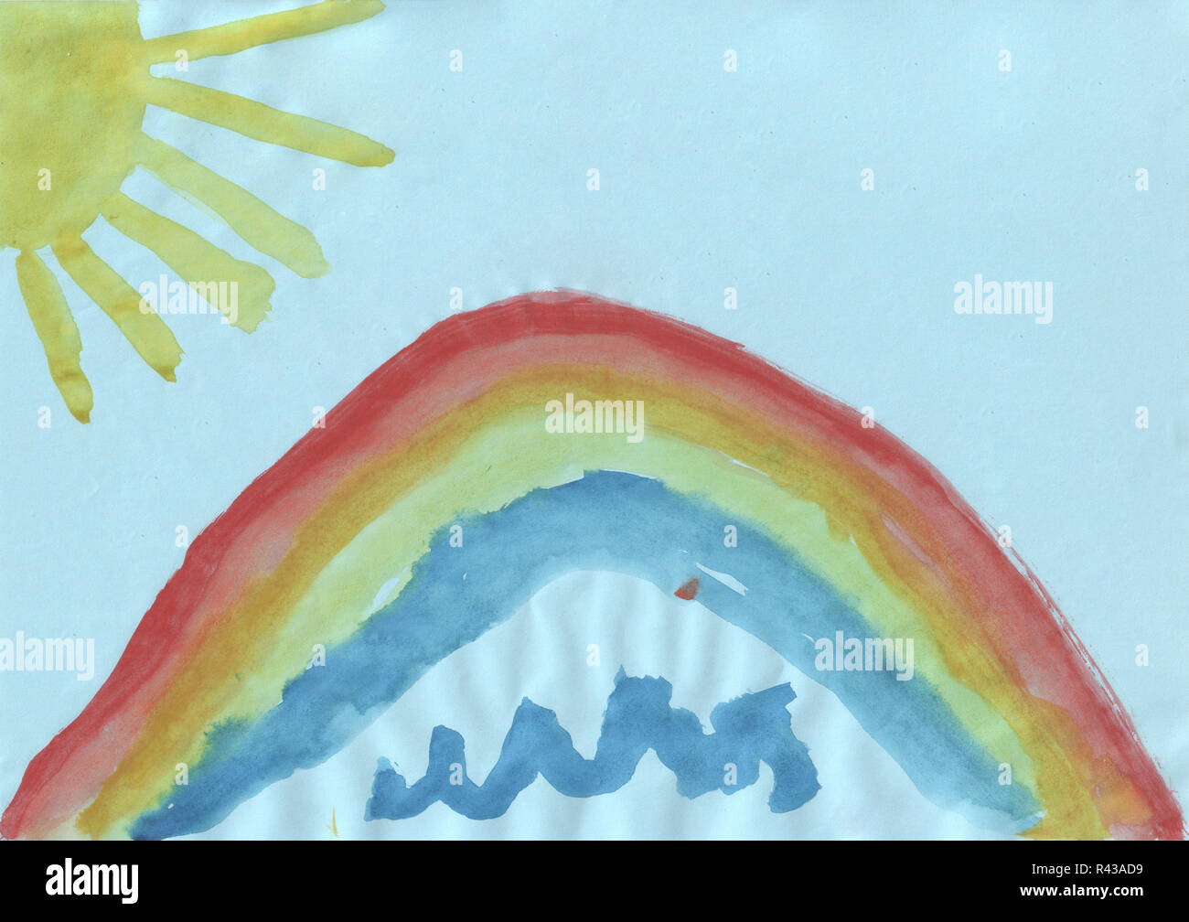 Zeichnung der Kinder - ein Regenbogen und die Sonne Stockfoto