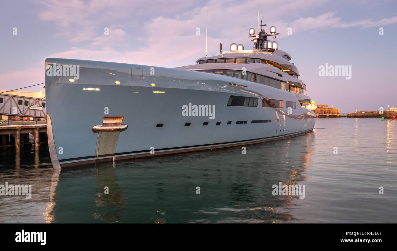 Super Yacht Aviva Stockfoto