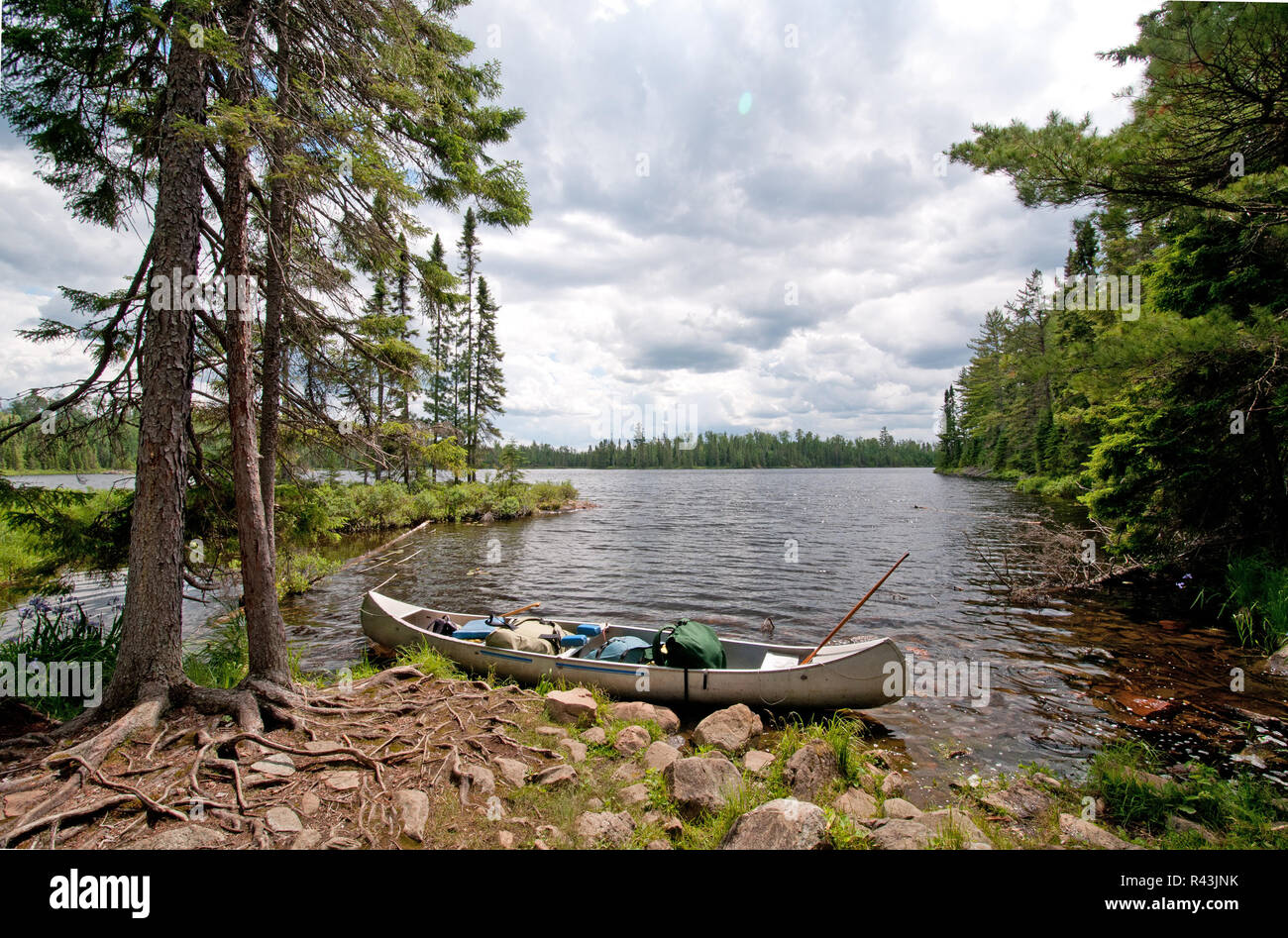 Portage in der Wildnis Stockfoto