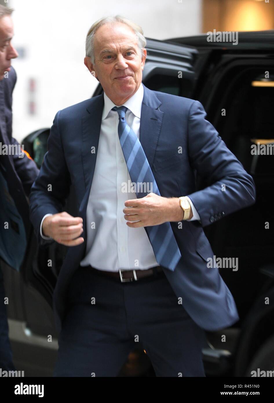 London, UK, 25. November 2018. Tony Blair sah, wie er bei der Andrew Marr Show in den BBC Studios ankam Stockfoto