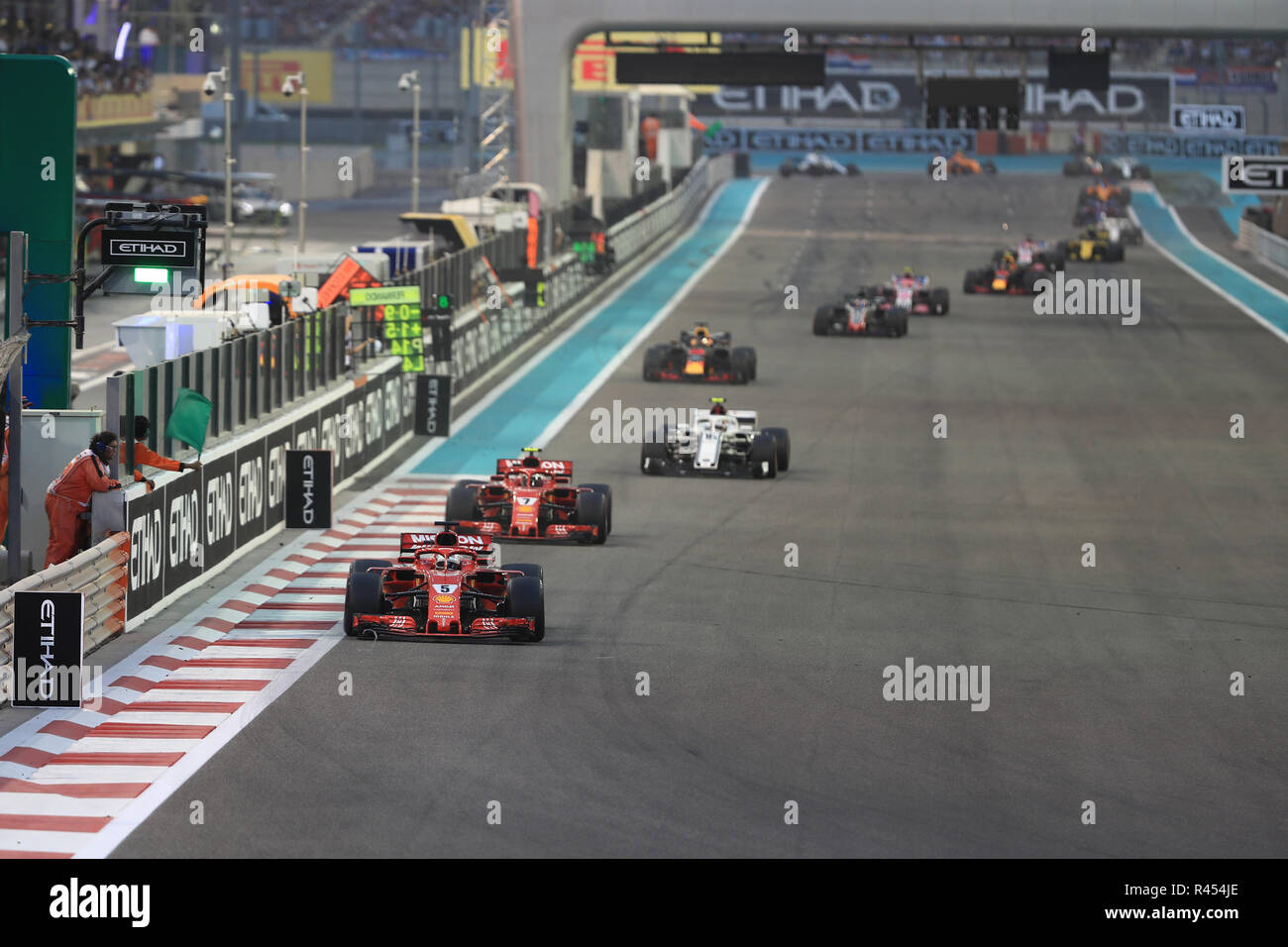 25. November 2018, Yas Marina, Abu Dhabi, Vereinigte Arabische Emirate, Etihad Airways Formel 1 Grand Prix von Abu Dhabi, Race Day; Scuderia Ferrari, Sebastian Vettel Stockfoto