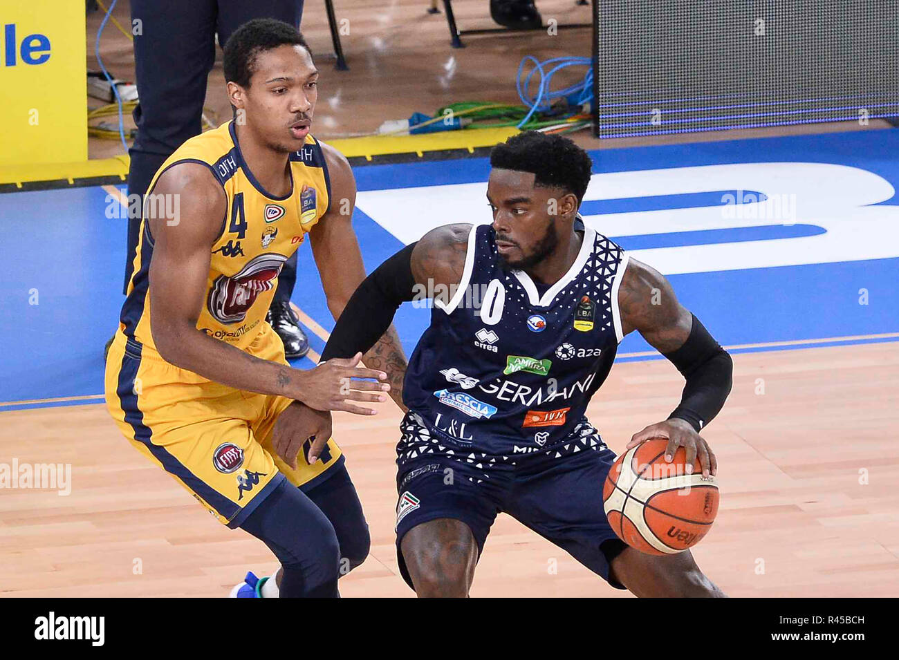 Foto Richard Morgano/LaPresse 25 Novembre 2018 Brescia, Italia Sport Warenkorb Serie A 2018/2019, Germanen Warenkorb Brescia vs Fiat Torino Nella Foto: Allen Bryon Foto Richard Morgano/LaPresse November 25, 2018 Brescia, Italien Sport Warenkorb Serie A 2018/2019, Germanen Warenkorb Brescia Fiat Torino Im pic vs: Allen Bryon Stockfoto