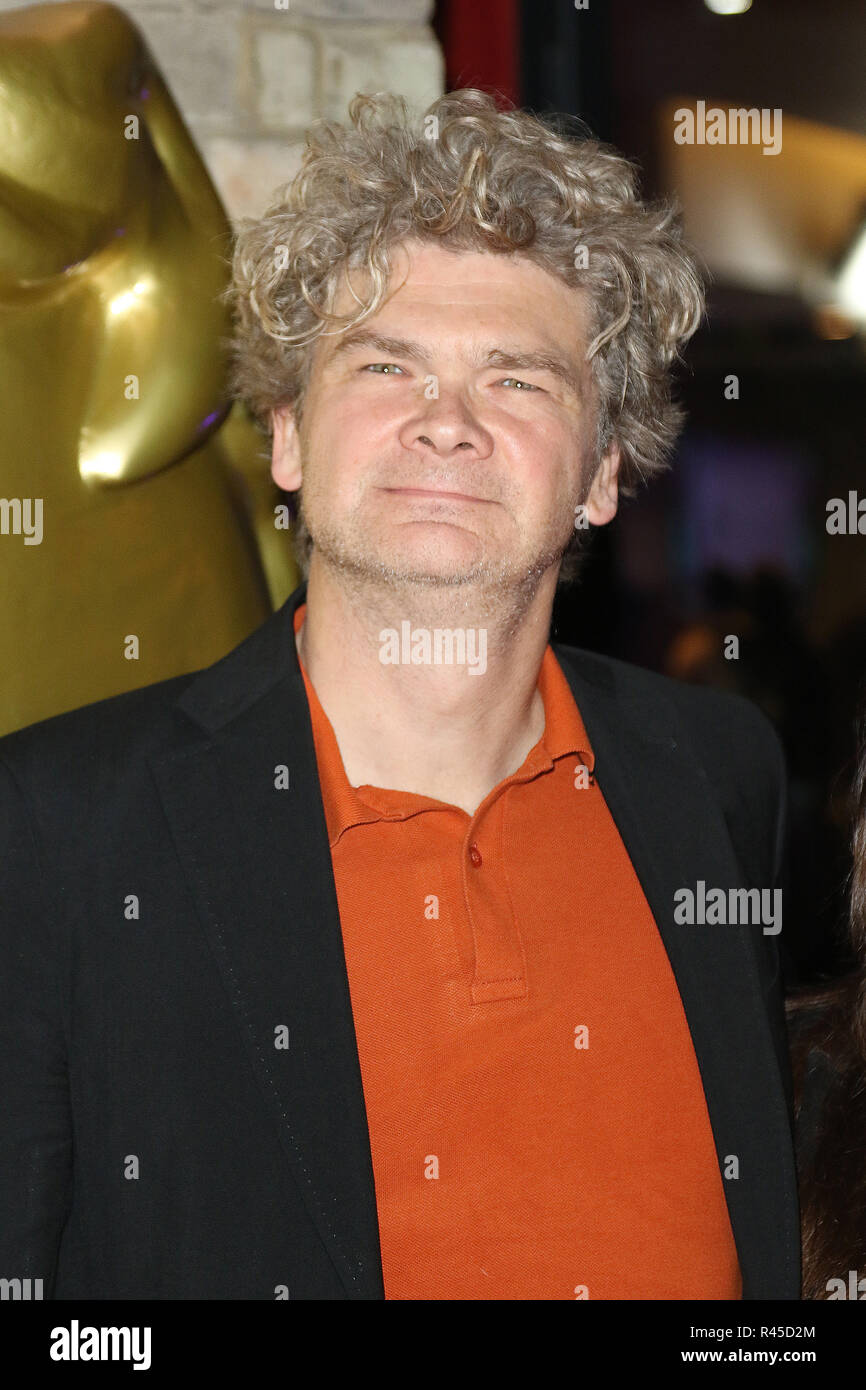 London, Großbritannien. 25 Nov, 2018. Simon Farnaby, BAFTA Awards für Kinder, Ringlokschuppen, Camden, London, Großbritannien, 25. November 2018. Credit: Rich Gold/Alamy leben Nachrichten Stockfoto