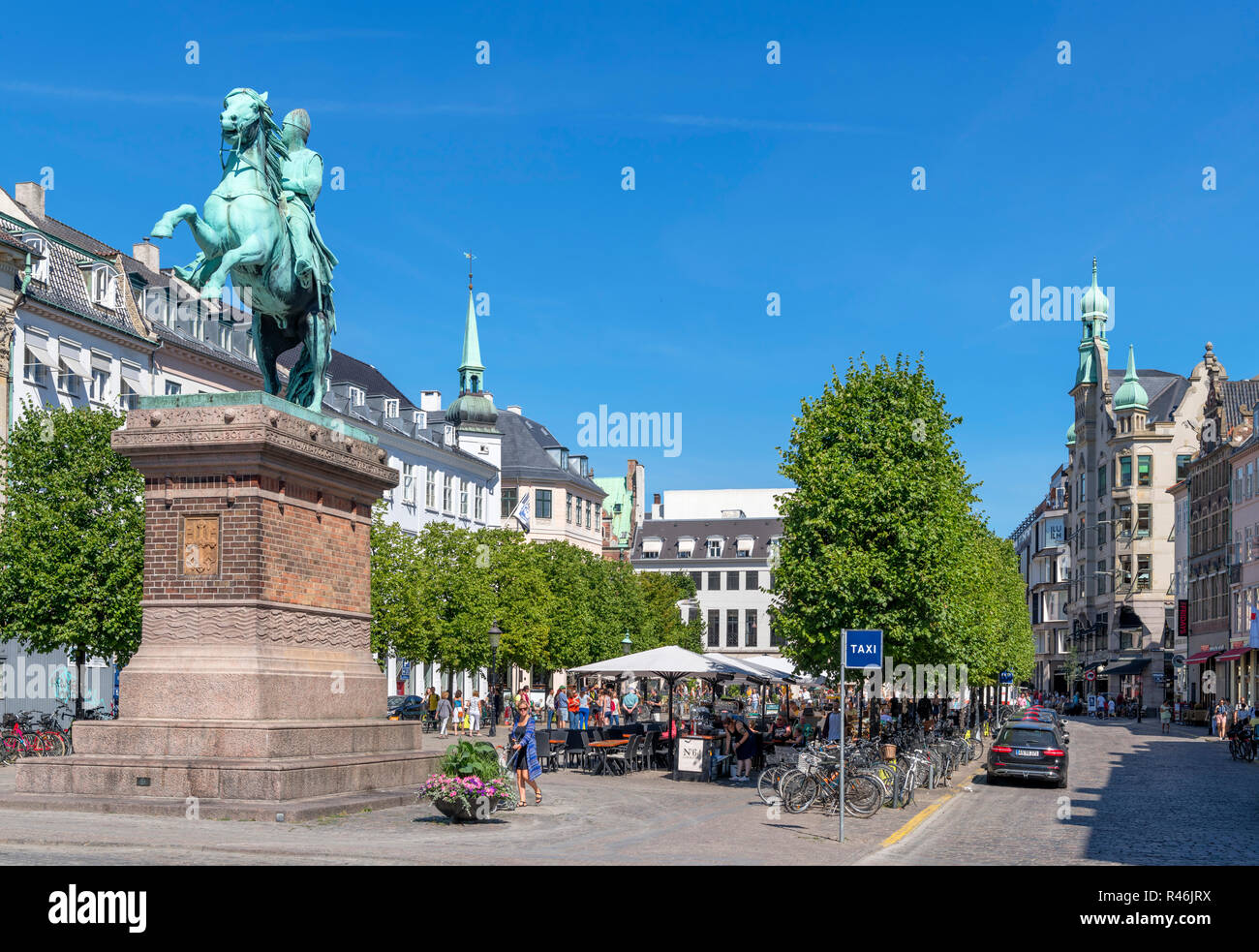 Statue von Erzbischof Absalon, højbro Square, Kopenhagen, Seeland, Dänemark Stockfoto