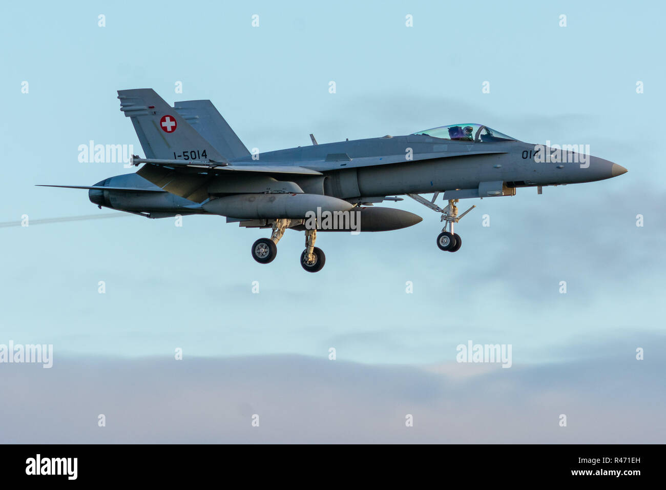 Schweizer Luftwaffe F18 Hornet Stockfotografie Alamy Schweizer Luftwaffe F18 Hornet Stockfotografie Alamy
