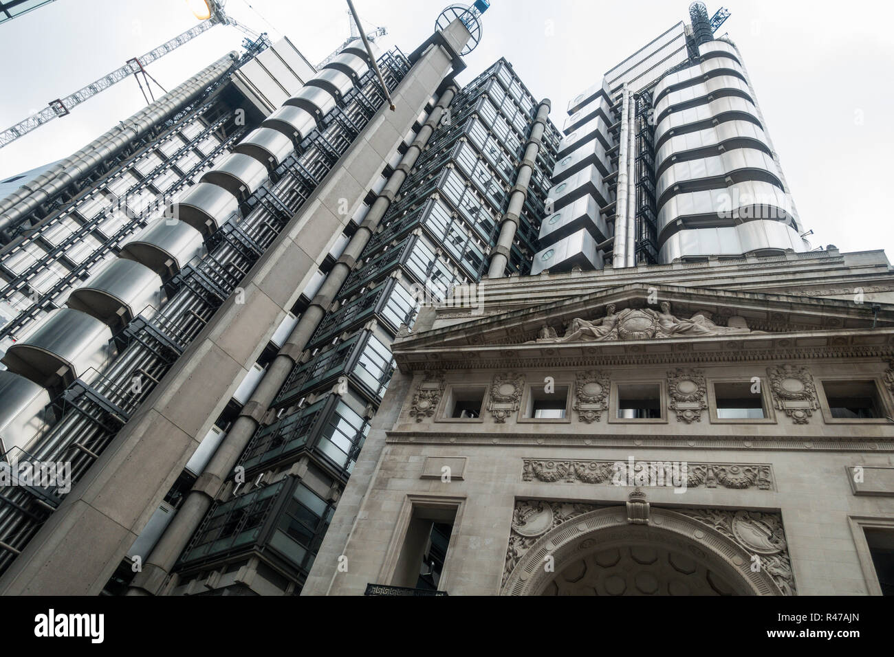 Bowellism Architektur, iconic London Wolkenkratzer, Inside-Out Gebäude, Versicherung, Londoner Finanzviertel, London Uk, Loyds Gebäude, Loyd Gebäude, die Leadenhall Building Stockfoto