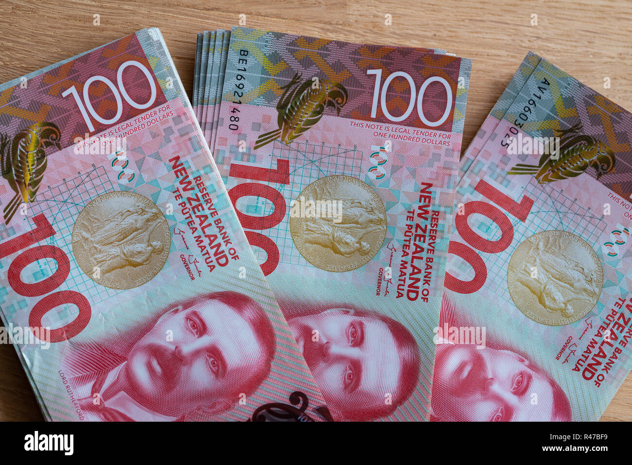 New Zealand Dollar Hohen Stuckelungen Stockfotografie Alamy