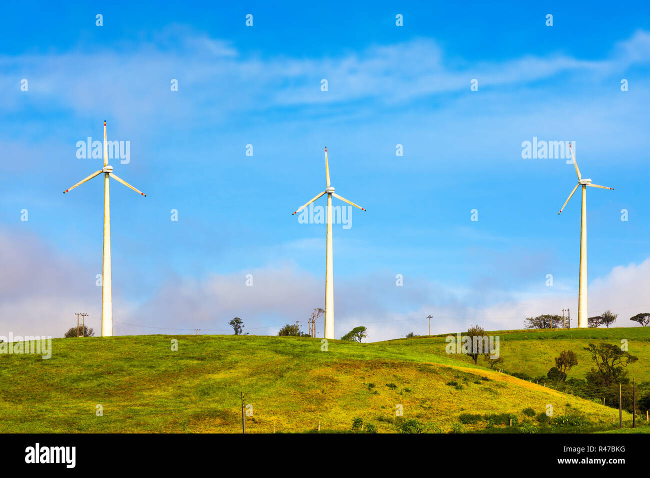 Horizontalen Achse Windkraftanlagen Stockfoto