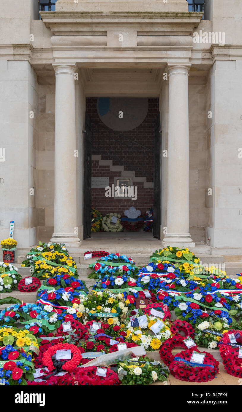 Floral Tribute an australischen National War Memorial und Denkmal für die Australischen fehlt zum 100. Jahrestag des Waffenstillstandes, Amiens, Frankreich Stockfoto
