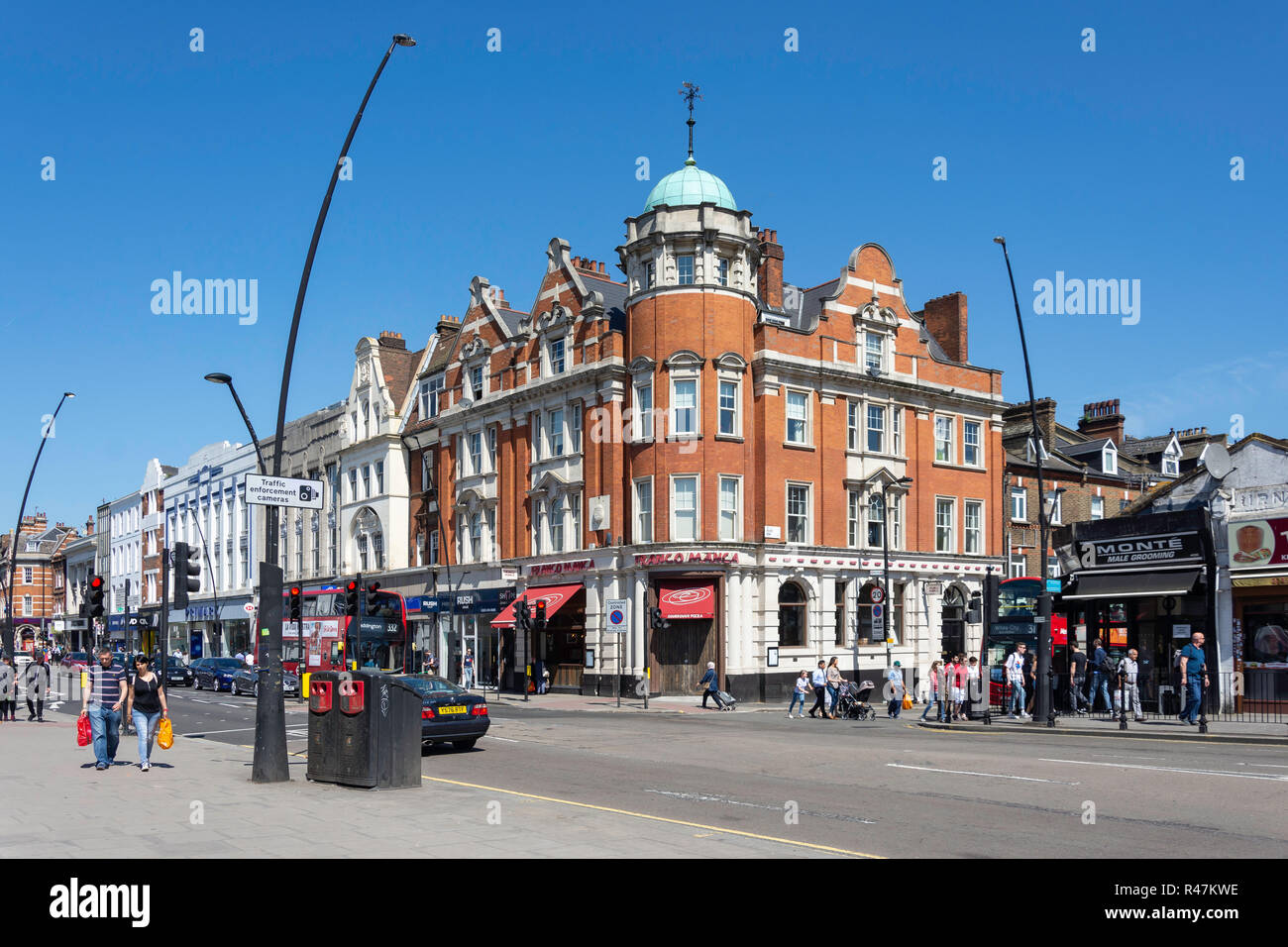 Kilburn High Road, Kilburn, London Borough of Camden, Greater London, England, United Kingdom Stockfoto