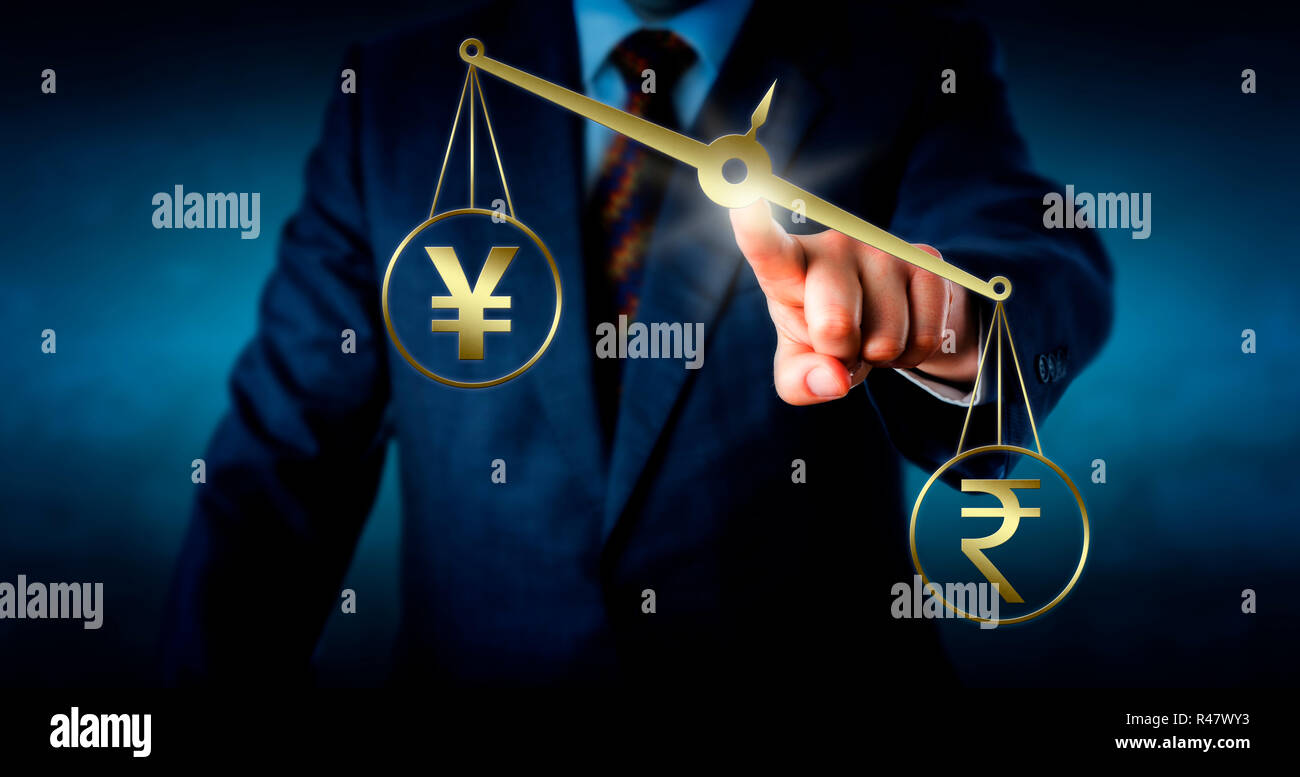 Indische Rupie Outbalancing Yen oder Yuan Stockfoto