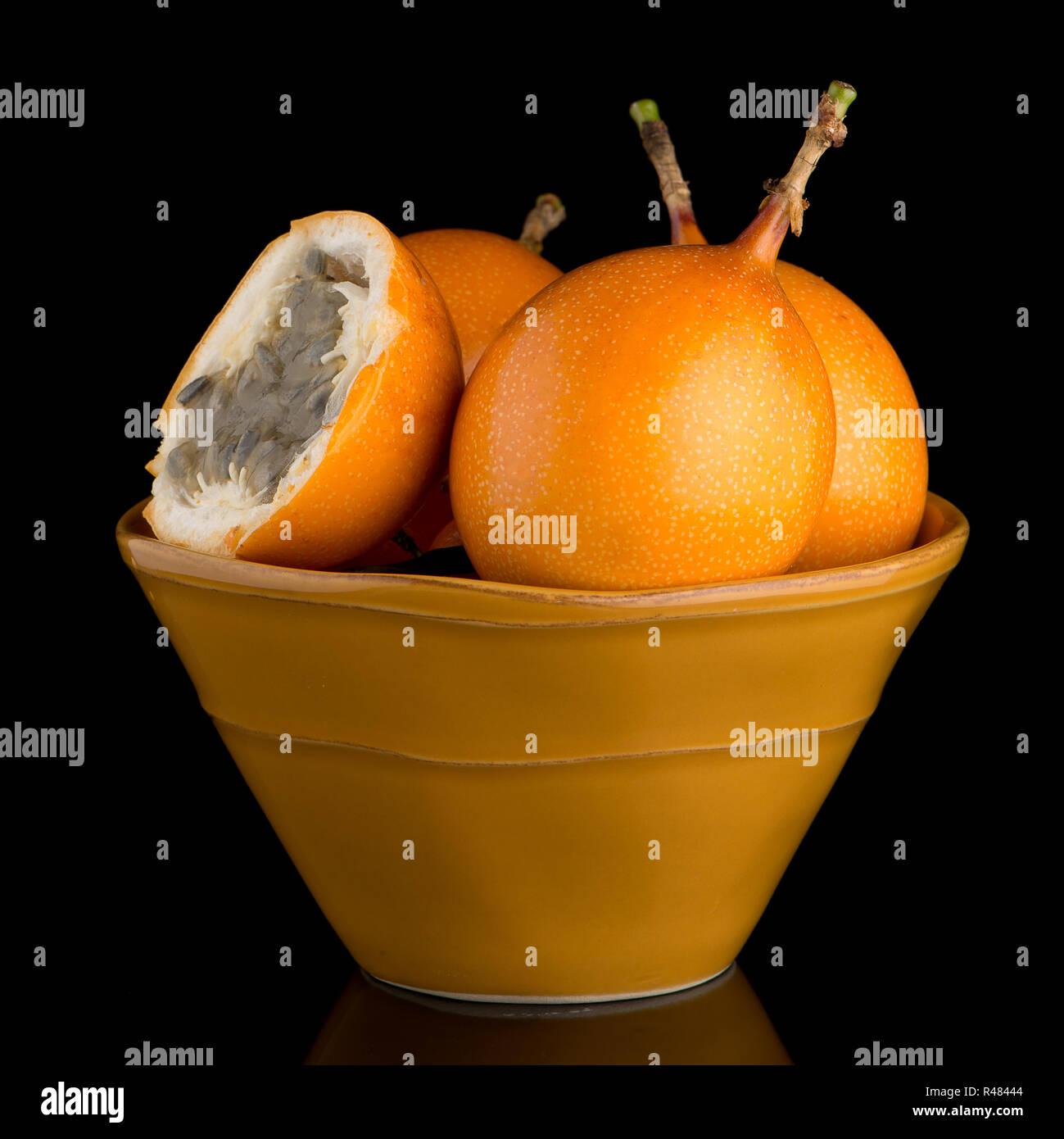 Passionsfrucht maracuja Granadilla Stockfoto