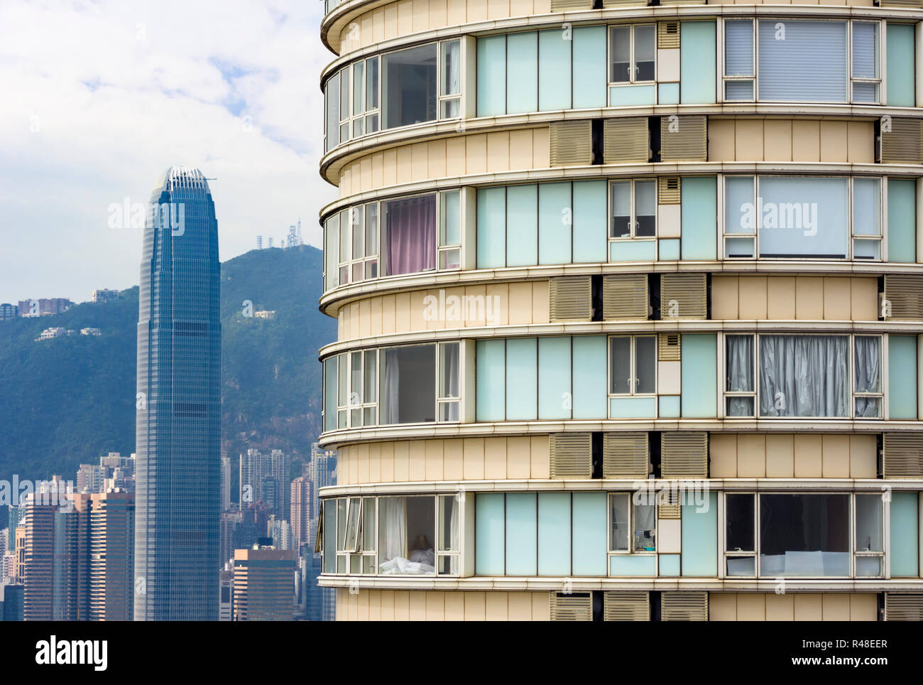 Hochhaus leben in das Meisterwerk Gebäude mit Blick auf Hong Kong Island, in Tsim Sha Tsui, Kowloon, Hong Kong Stockfoto