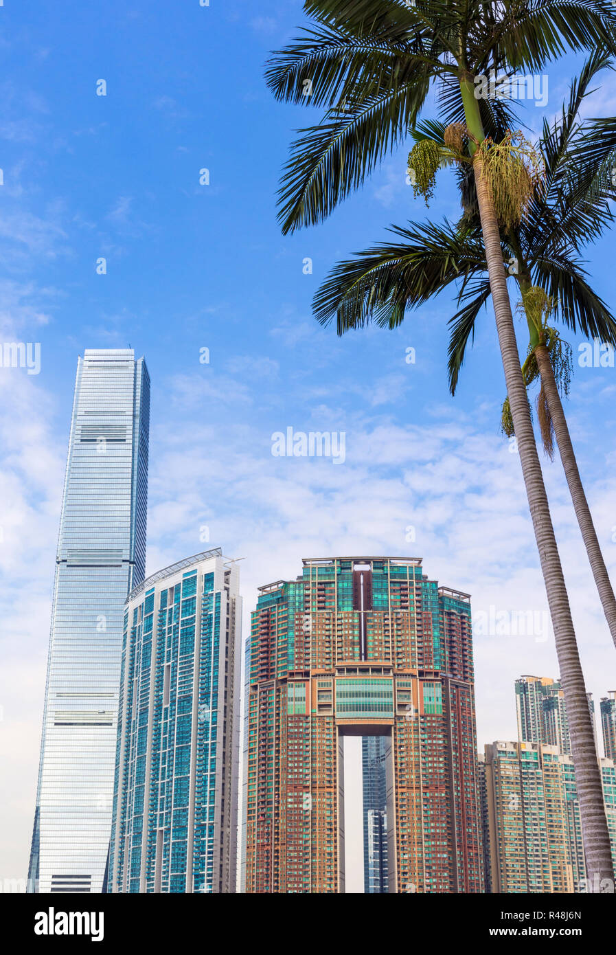 Detail der Hong Kong Entwicklung der Union Square, einschließlich der International Commerce Centre, der Hafenpromenade und der Bogen, West Kowloon, Hong Kong Stockfoto