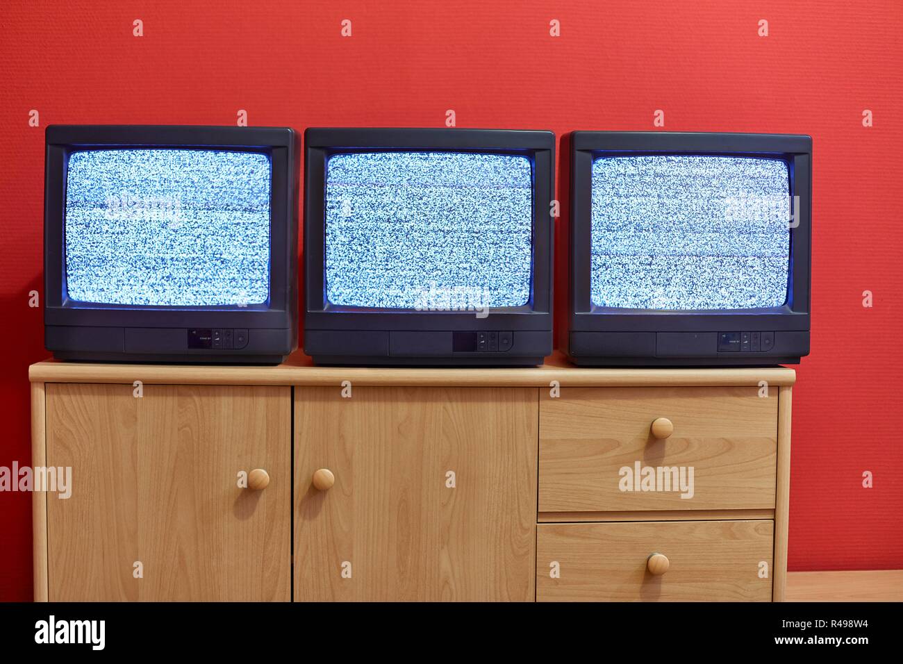 Drei Alte Tv Gerate Stockfotografie Alamy