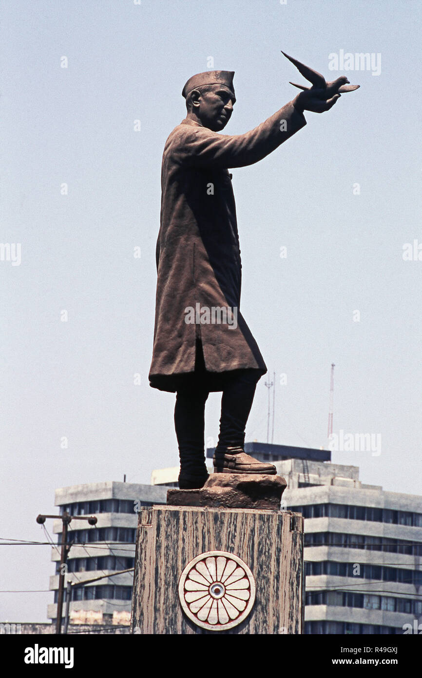 Statue von Jawaharlal Nehru, ABIDS, Hyderabad, Andhra Pradesh, Indien, Asien Stockfoto