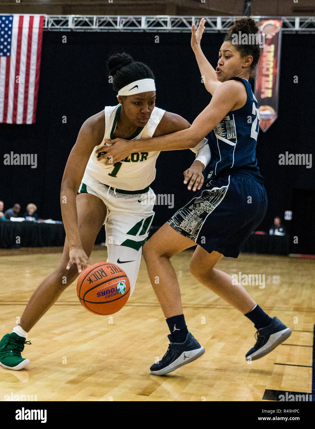 24.November 2018 Las Vegas, NV, USA Baylor vorwärts NaLyssa Smith (1) treibt die Hoop während Basketball Danksagung der NCAA Frauen Shootout zwischen Baylor Bears und die Georgetown Hoyas 67-46 gewinnen im South Point Arena Las Vegas, NV. Thurman James/CSM Stockfoto