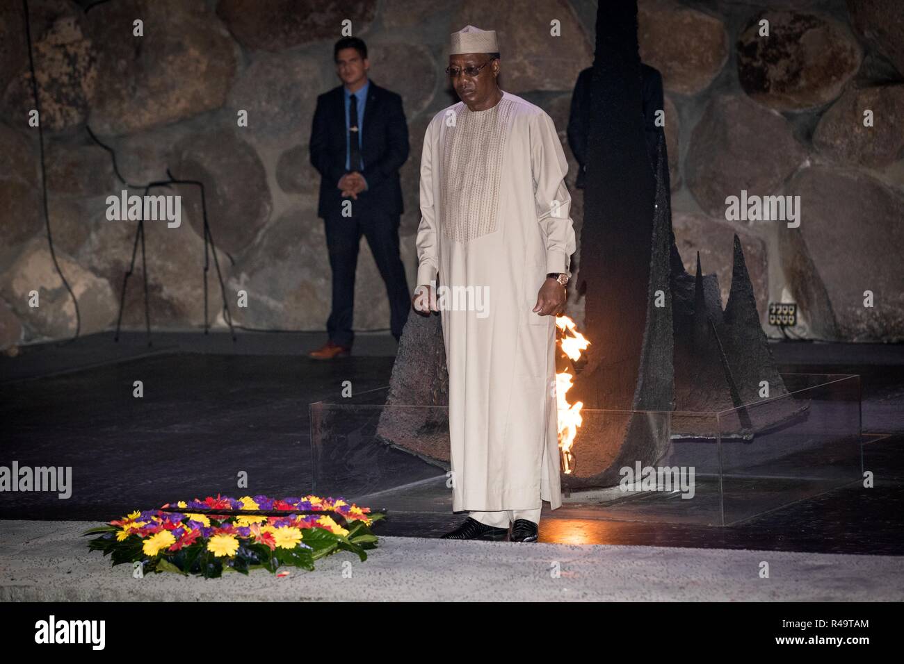 Jerusalem, Jerusalem. 26 Nov, 2018. Chad's Präsident Idriss Déby visits Yad Vashem, die Erinnerung an den Holocaust Centre, in Jerusalem, am November 26, 2018. Credit: Jini/Xinhua/Alamy leben Nachrichten Stockfoto