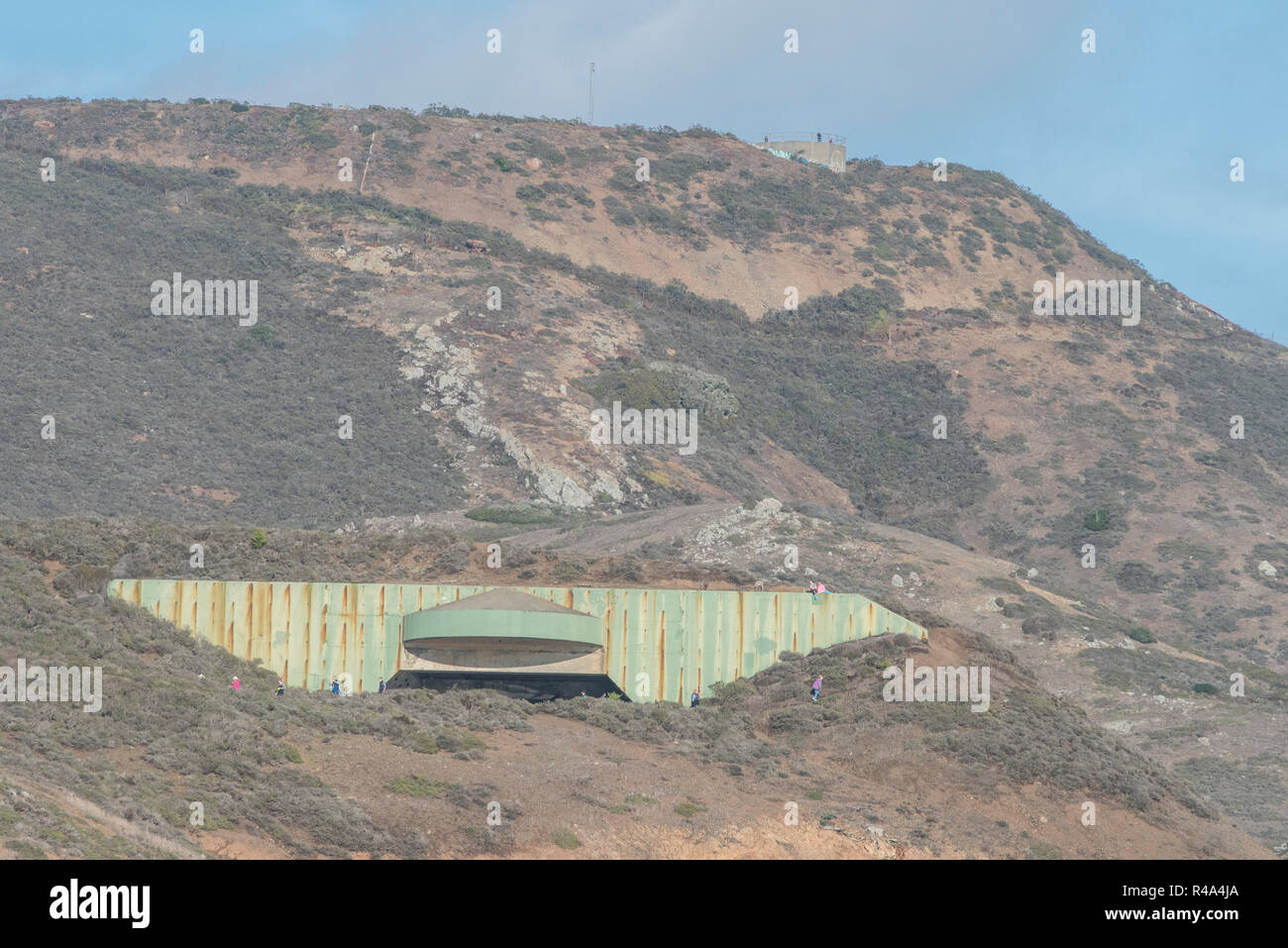 Batterie Townsley eine casemated Batterie mit Blick auf das Wasser in den Marin headlands wurde im zweiten Weltkrieg gebaut, um die Bucht von Schlachtschiffe und Uboats zu verteidigen. Stockfoto