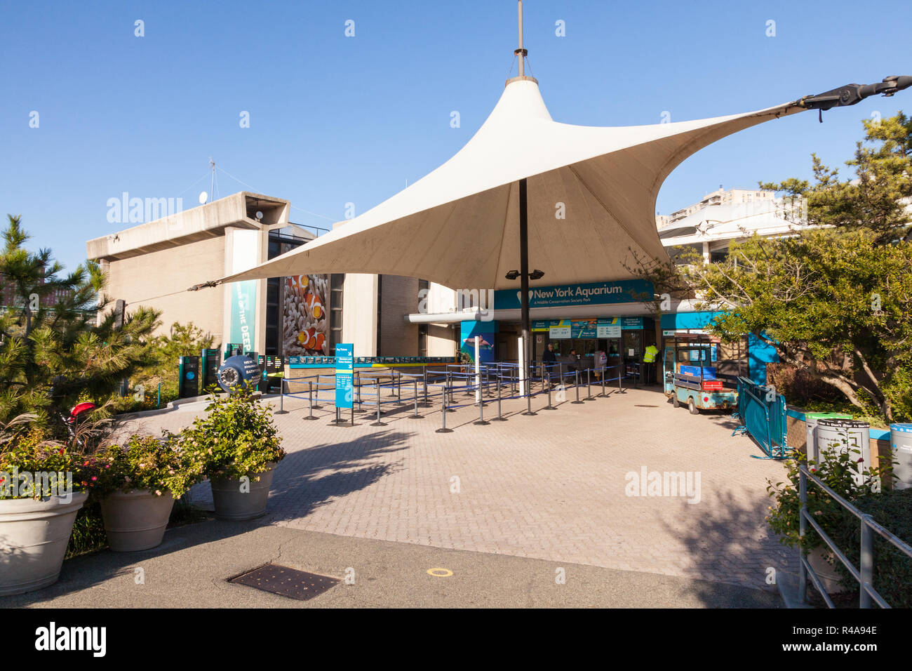 Eingang und Ticket Office am New York Aquarium, Coney Island, Brooklyn, New York, Vereinigte Staaten von Amerika. Stockfoto