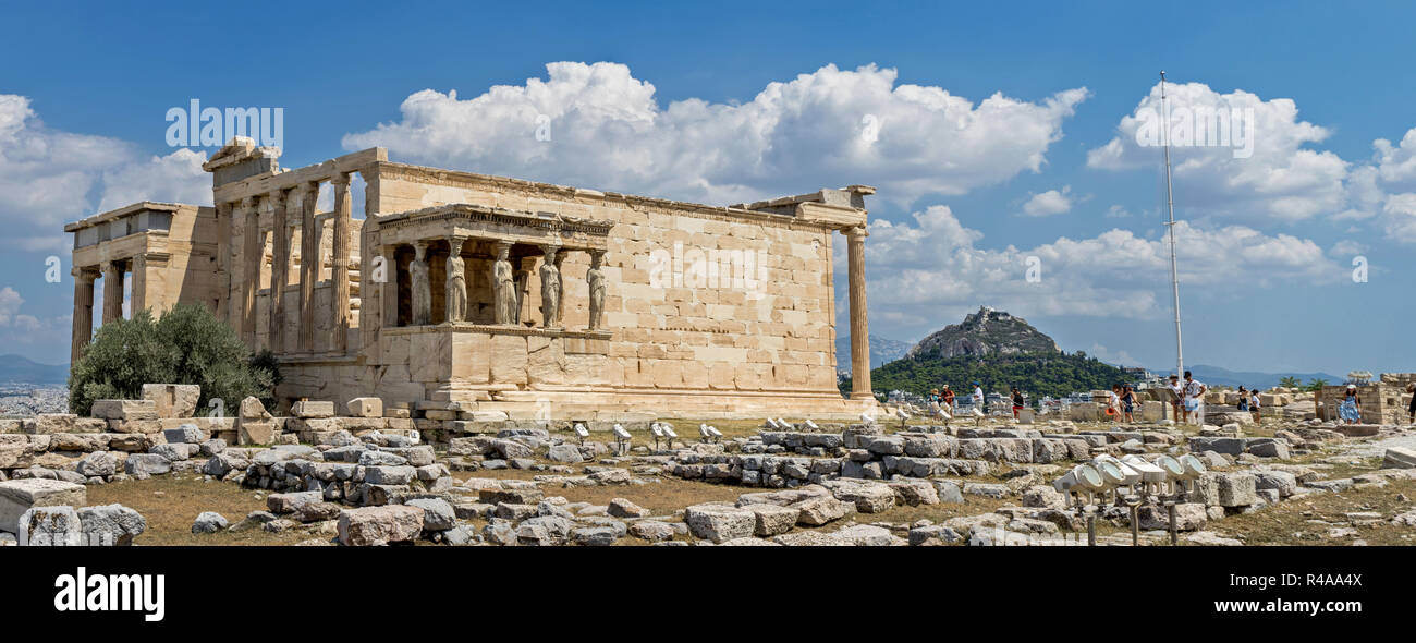 Klassische Antiquitäten auf dem Denkmal der Akropolis in Athen, Griechenland. Stockfoto