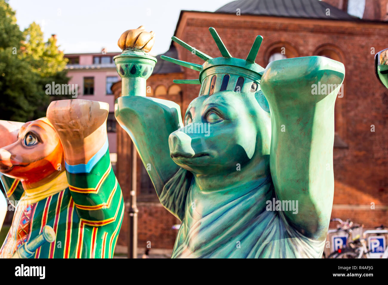 USA Bären bei United Buddy Bears international Art Ausstellung (Kunst: Bill C. und Jullian Ray). Ausstellung fördert Frieden, Liebe, Toleranz. Stockfoto