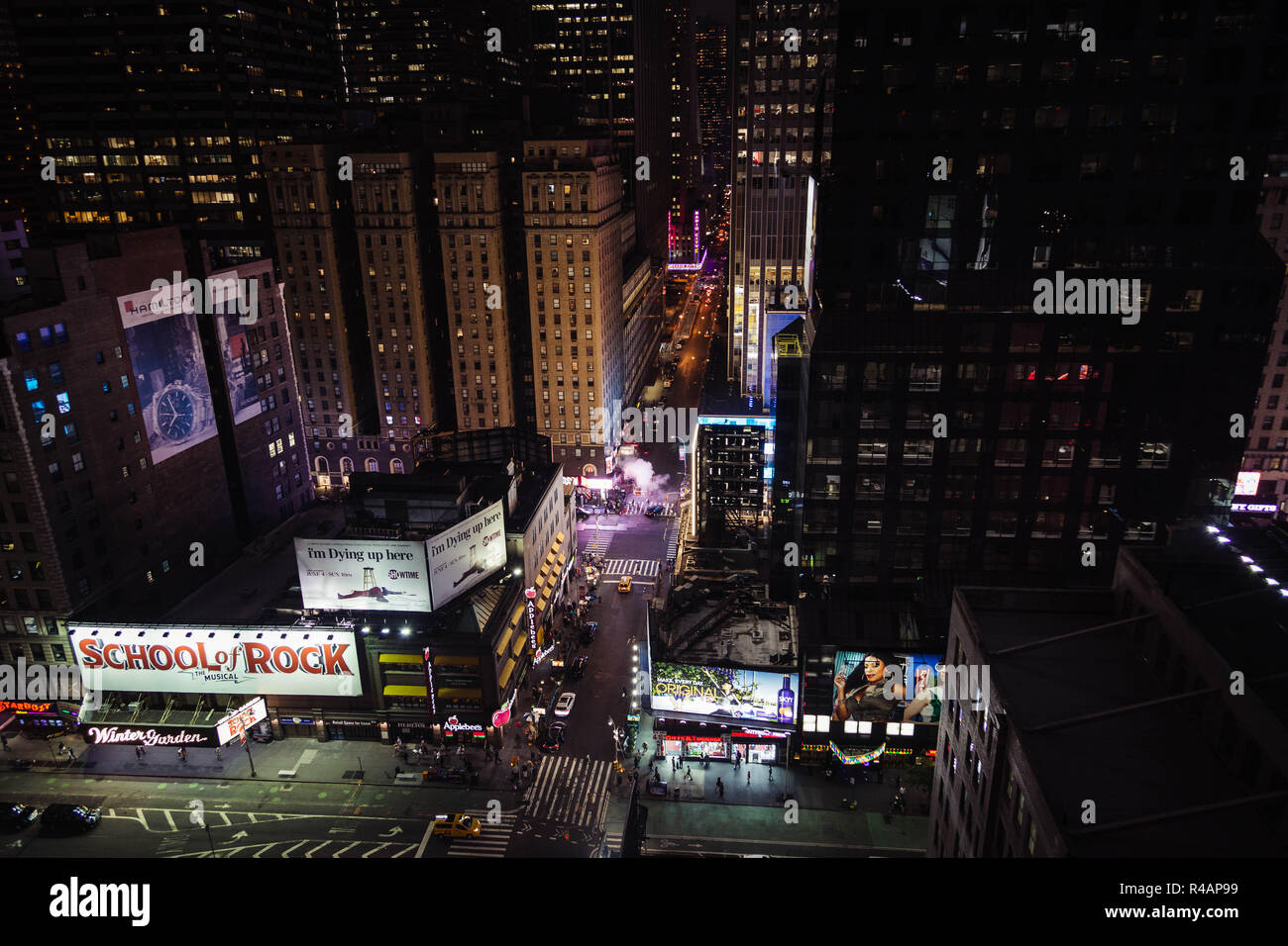 Luftaufnahme von Midtown Manhattan, New York bei Nacht Stockfoto