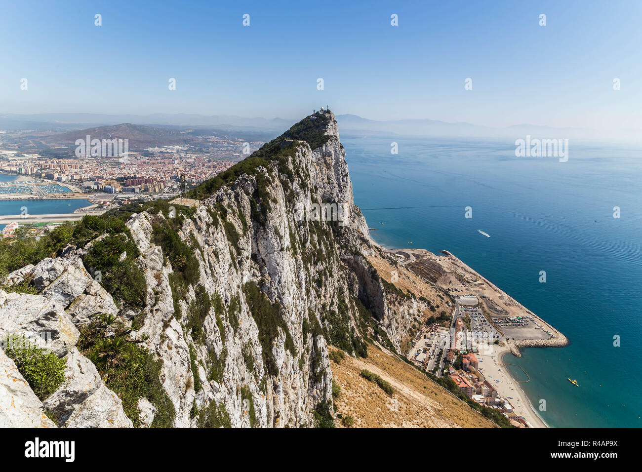 Der Felsen von Gibraltar an einem schönen Sommertag Stockfoto