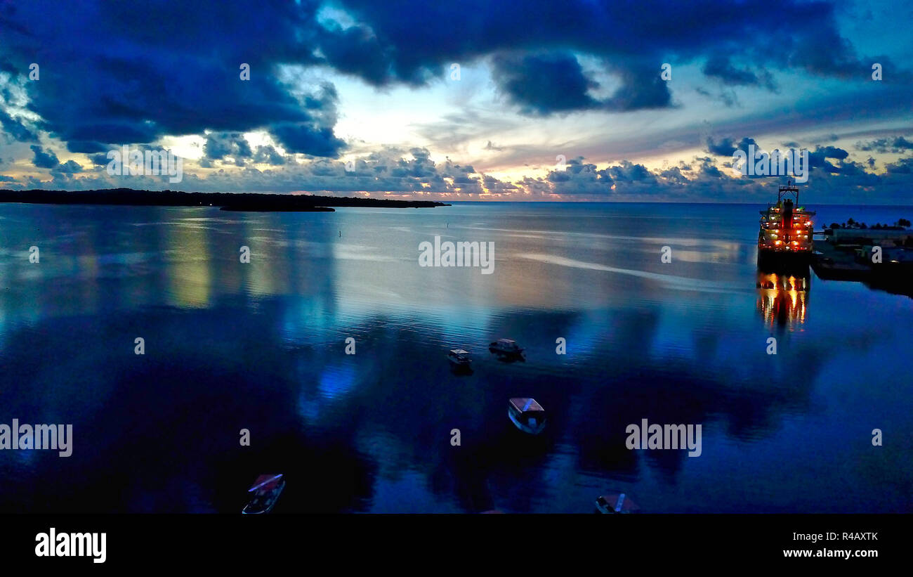 Die Lagune, die Insel Yap, Pazifischer Ozean, Föderierte Staaten von Mikronesien, Ozeanien, Colonia, drone Foto Stockfoto