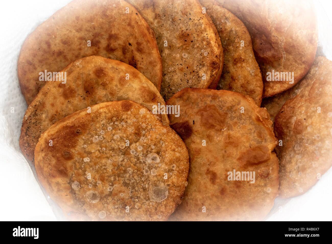 Vignette Bild von Frisch frittierte dalpuris Stockfoto