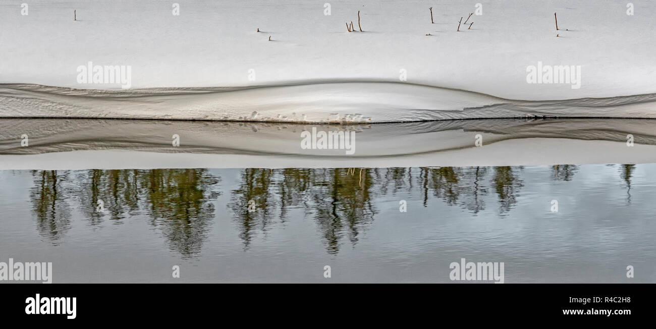 Winterwasserleitung in Yellowstone Stockfoto