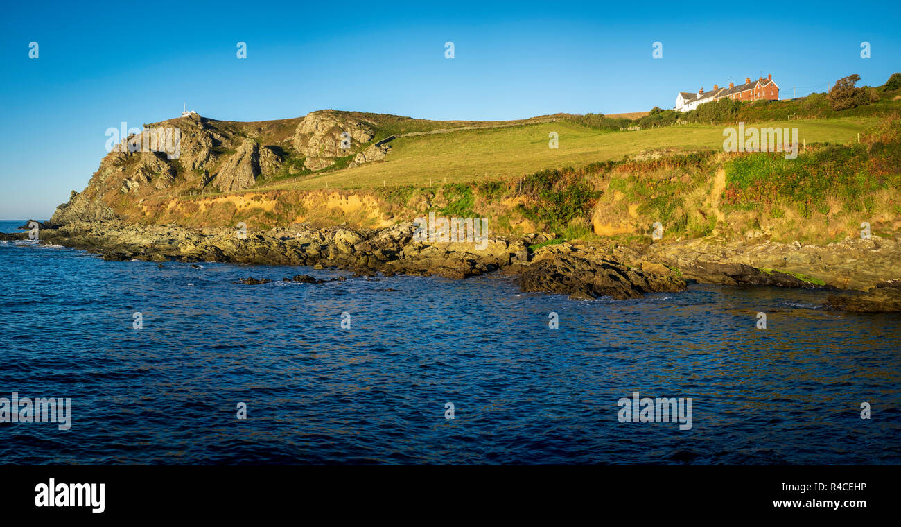 Prrawle Punkt, Devon, mit Küstenwache watch Station und Küstenwache Cottages Stockfoto