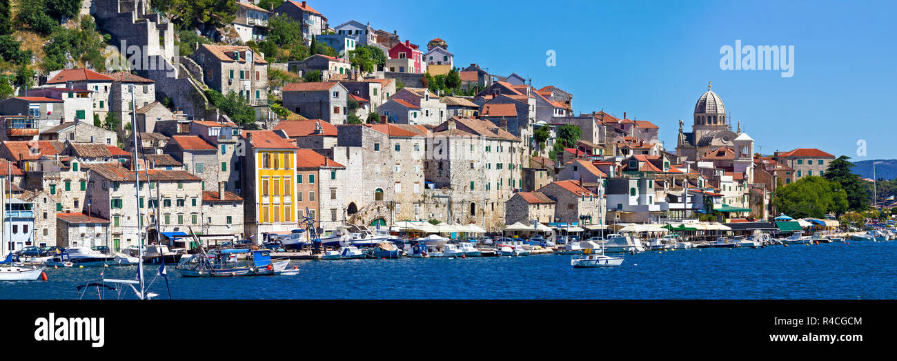 Historische UNESCO-Stadt Sibenik-panorama Stockfoto