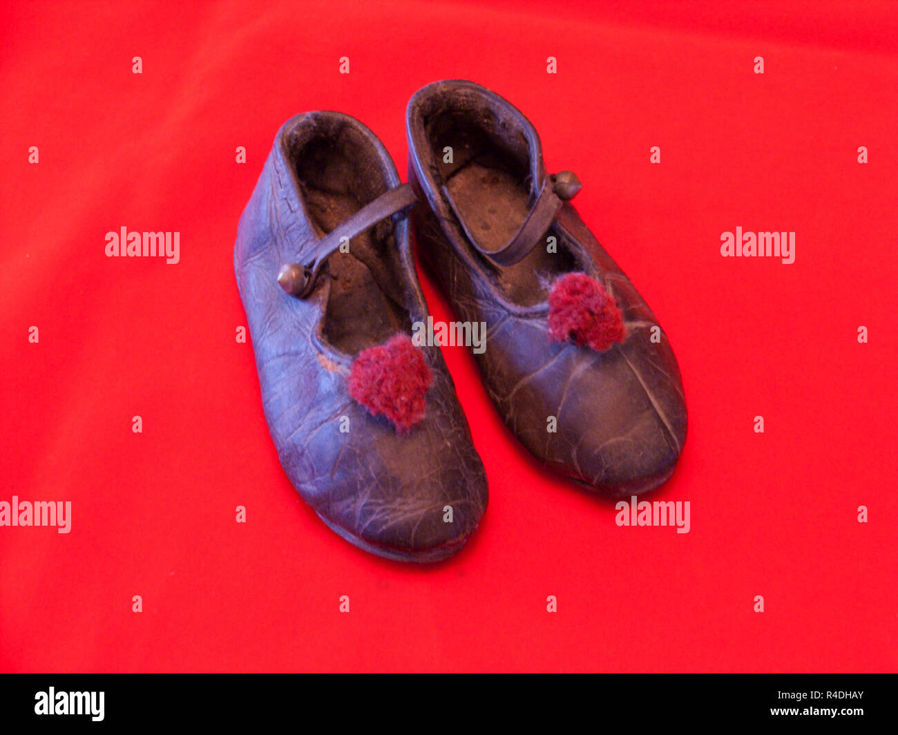 Ein paar der Viktorianischen Baby Schuhe des Kindes, aus Leder, ca. 1880. Stockfoto