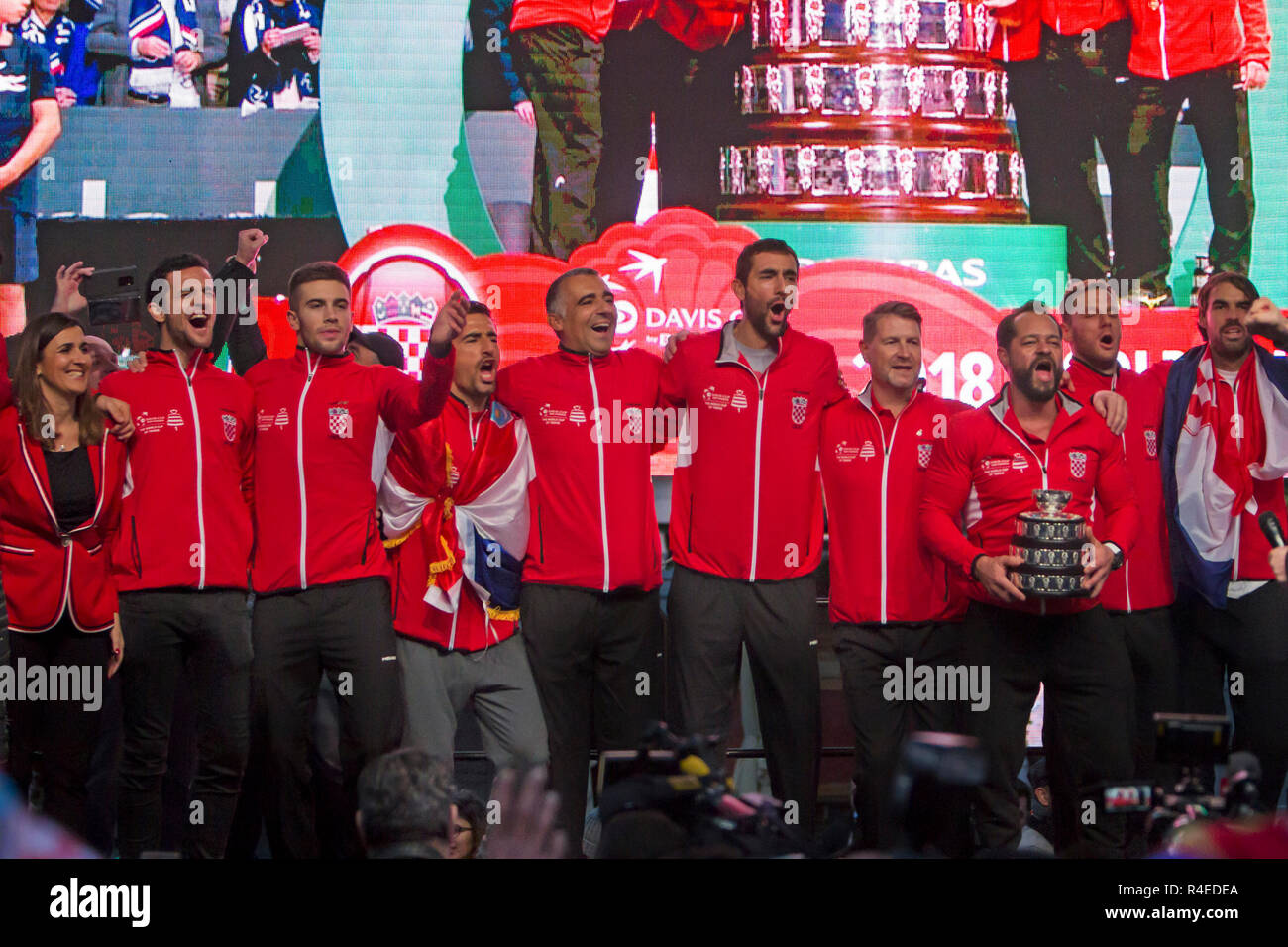 Zagreb, Kroatien. 26. Nov 2018. Kroatischen tennis Team nach dem Sieg beim Davis Cup 2018 in Lille, Frankreich, auf Willkommen zu Hause Feier auf Platz Ban Jelacic in Zagreb, Kroatien. Credit: Ivan Smuk/Alamy leben Nachrichten Stockfoto