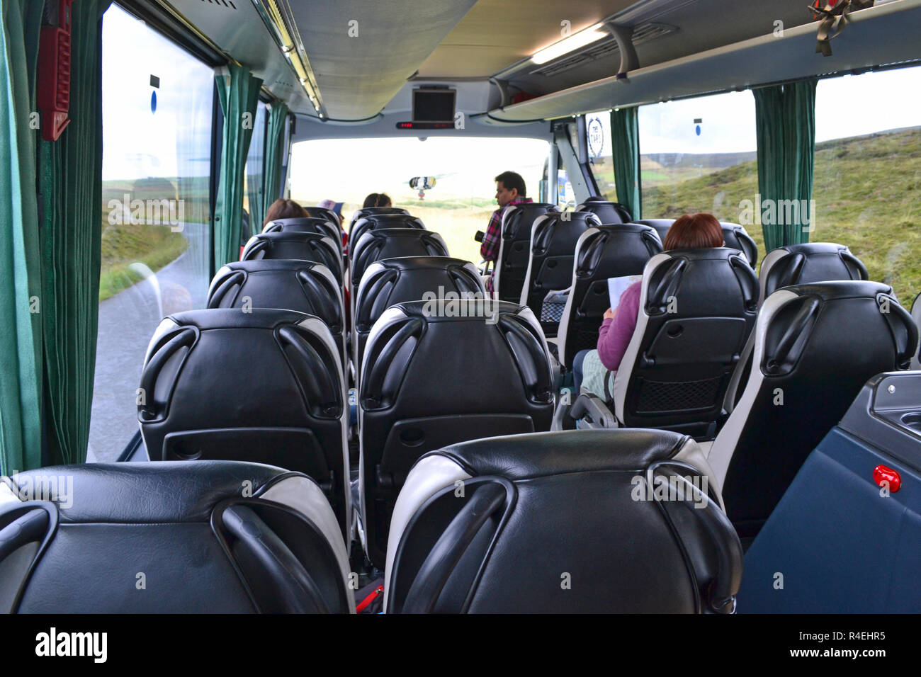 Party Bus auf einer organisierten Reise zu den Orkney Inseln, Schottland, Großbritannien Stockfoto