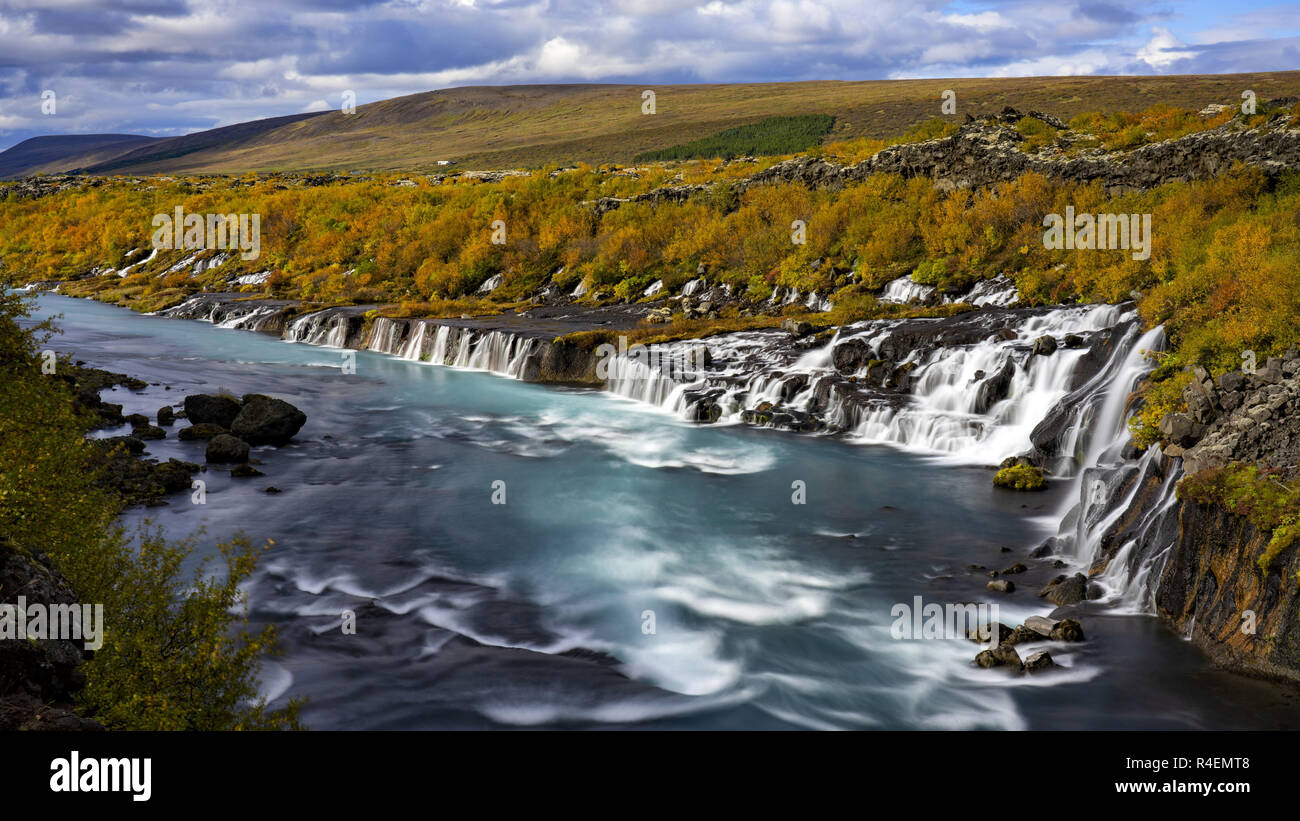 Wasserfall Hraunfossar, Borgarfjordur, West Island Stockfoto