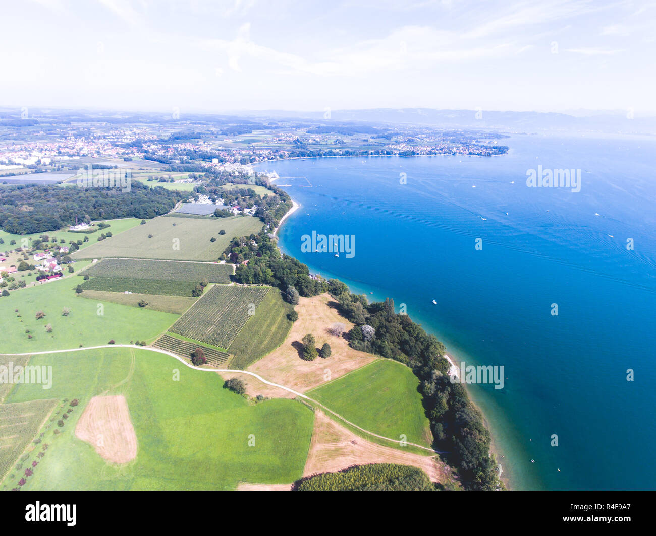 Luftaufnahme von Bodensee, ein See in Deutschland, Österreich und der Schweiz, geschossen von drohne Stockfoto