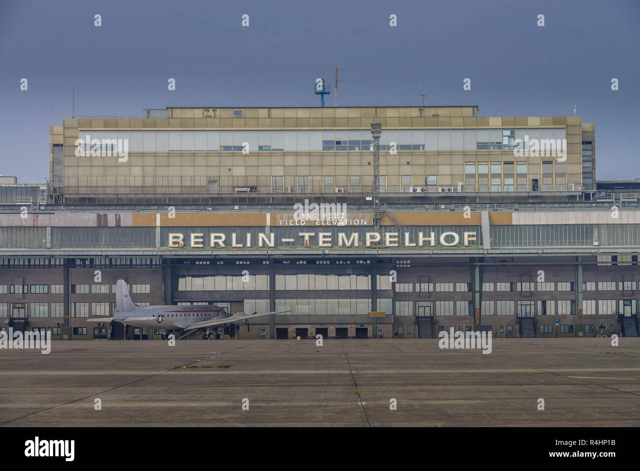 Hangar, Flughafen Tempelhof, Berlin, Deutschland, Flughafen Tempelhof, Deutschland Stockfoto
