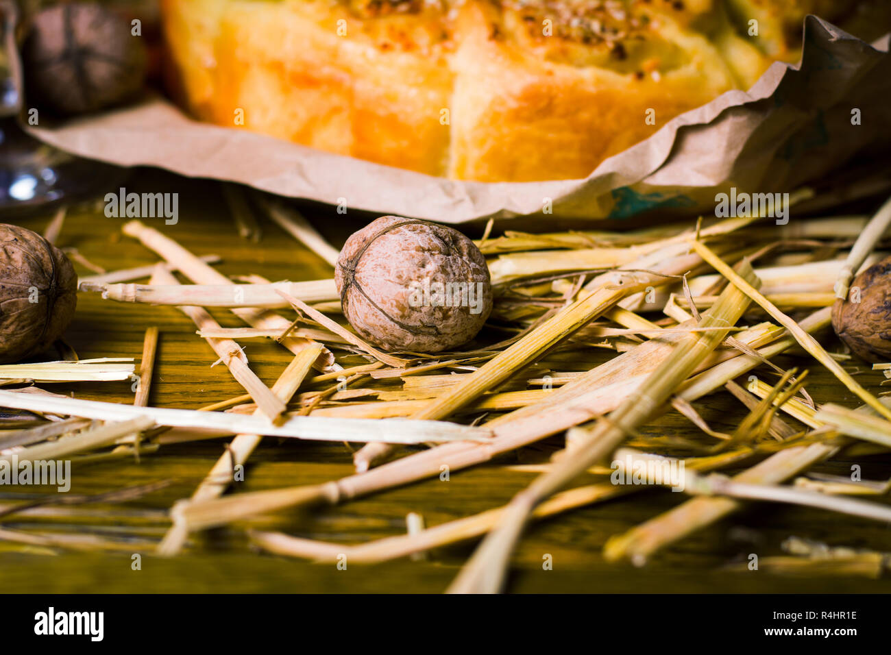 Orthodoxe Heiligabend Brot und traditionelle Anordnung Stockfoto