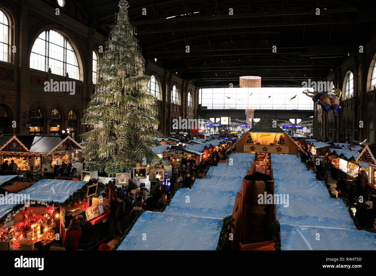Christmas Market Zurich Switzerland Stockfotos und -bilder Kaufen - Alamy